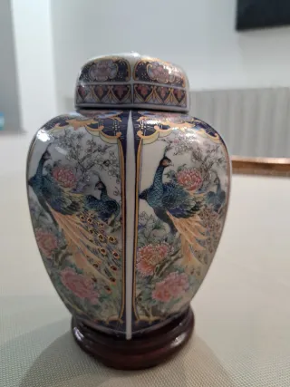 Vaso Giapponese Decorato Pavoni