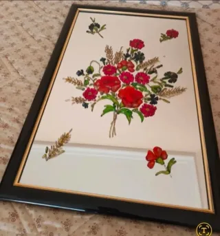 Espejo decorativo floral negro y dorado