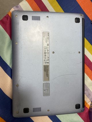 Ordenador Acer Plata y Negro