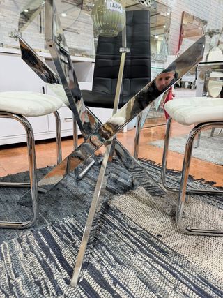 Juego comedor cristal 4 sillas blancas