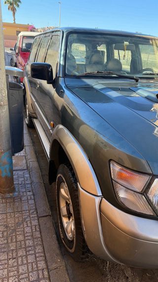 Nissan Patrol gr y61 2002