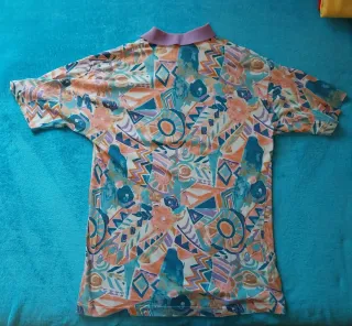 Lote de ropa vintage: dos camisetas y un polo