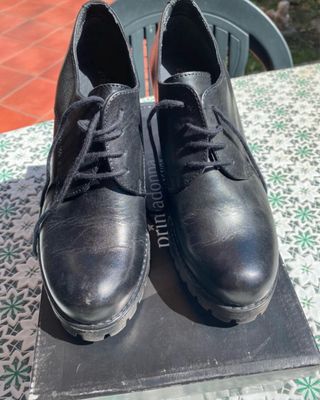 Stivaletti neri con tacco