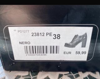 Stivaletti neri con tacco