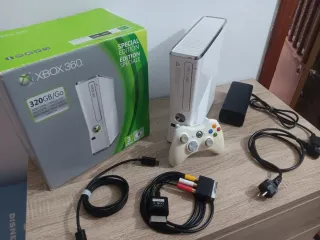 Xbox 360 slim bianca