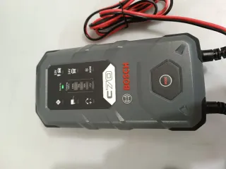 Cargador Batería Bosch C70 B1Y9884