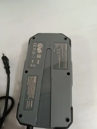 Cargador Batería Bosch C70 B1Y9884