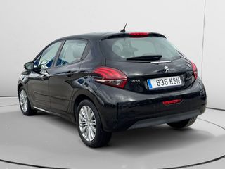 Peugeot 208 Signature