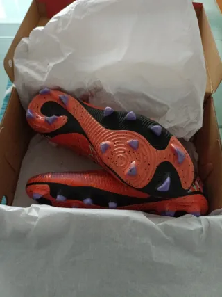 Botas de fútbol Naranja Talla 44,5 solo un entreno
