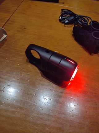Vodafone Luz Trasera de Bicicleta Inteligente