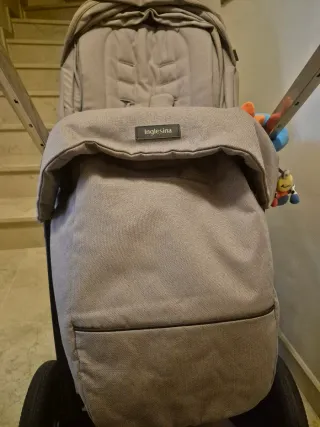 Capazo y silla Inglesina Aptica Año 2025