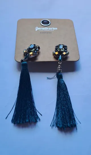 Pendientes Stradivarius Tassel