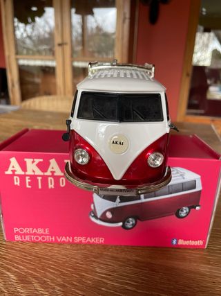 Altavoz radio AKAI Retro Furgoneta Roja y Blanca