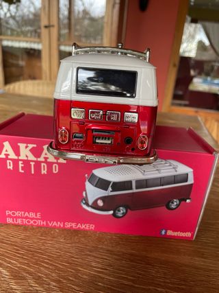 Altavoz radio AKAI Retro Furgoneta Roja y Blanca