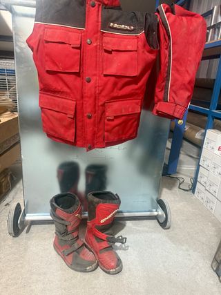 Traje Motocross Niño Rojo y Negro talla 10