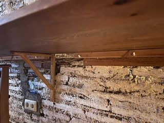 Escritorio y 2 sillas madera, todo nuevo