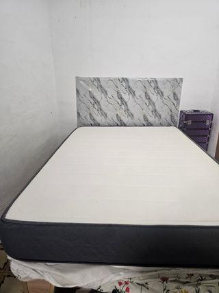 Canapé con colchón nuevo