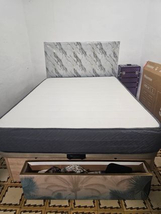 Canapé con colchón nuevo