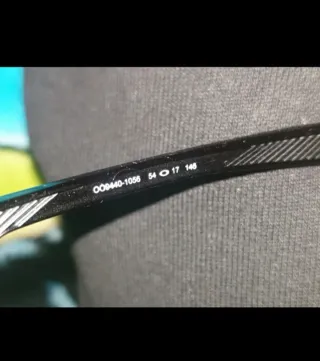 Gafas Oakley Negras y Rojas