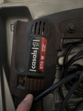 Taladro Casals con maletín y accesorios