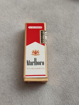 Lote Marlboro: Cenicero, Llavero, Mechero, Cerilla