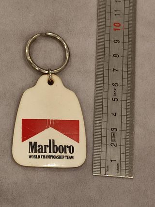 Lote Marlboro: Cenicero, Llavero, Mechero, Cerilla