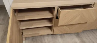 Cómoda de Ikea modelo bestâ