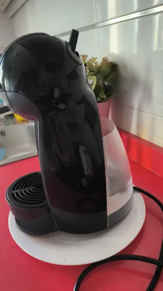 Cafetera Dolce Gusto Negra
