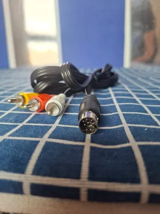 SATURN CABLE AV TV RCA