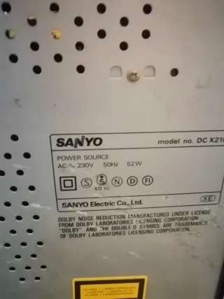 Equipo de música Sanyo sin altavoces