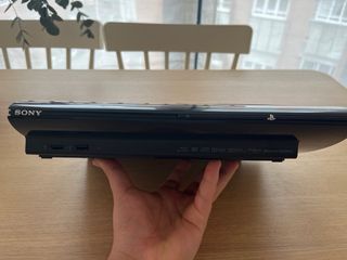 PlayStation 3 Super Slim Negra