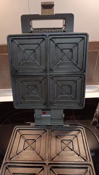 Sandwichera Ufesa Familiar