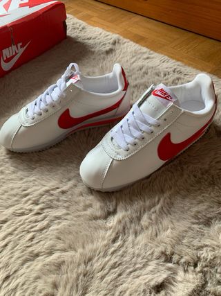 Nike Cortez Rojas y Blancas