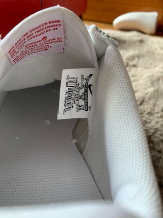 Nike Cortez Rojas y Blancas