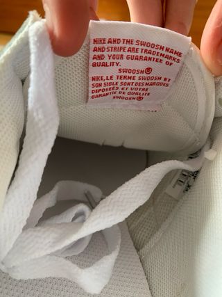 Nike Cortez Rojas y Blancas