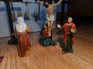 Escena Crucifixión Cristo Belen Semana Santa