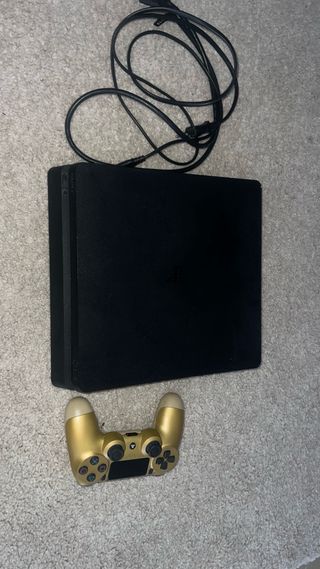 PS4 (PlayStation 4) + Comando Dourado