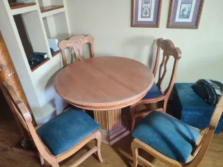Mesa redonda madera pino 4 sillas