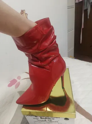 Stivaletti vernice rossa