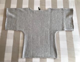 Jersey de punto y manga murciélago.