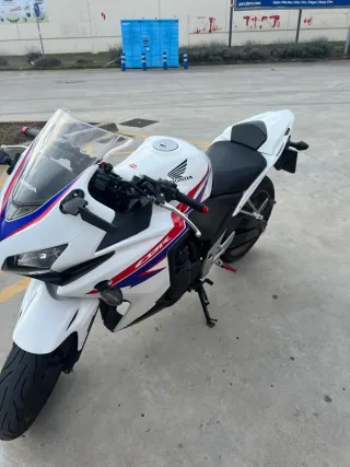 Honda CBR 500R sportbike manual