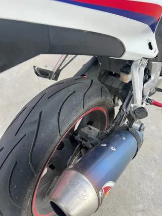 Honda CBR 500R sportbike manual