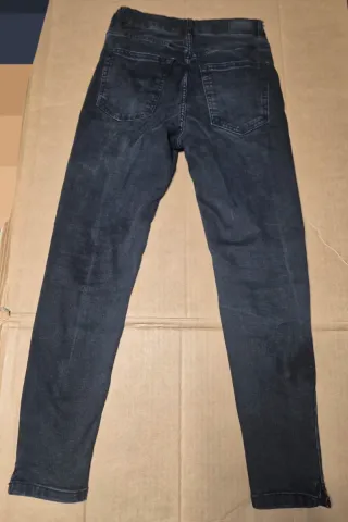 Pantalón Pull&Bear gris desgastado talla 38