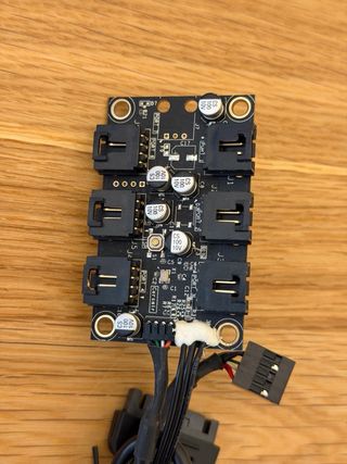 X3 140mm + Controladora CORSAIR