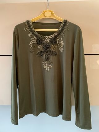 Maglia verde oliva con ricami taglia L/XL