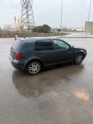 Volkswagen Golf 2003