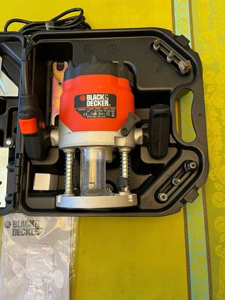 Fresadora Black & Decker KW850E