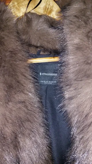 Abrigo Stradivarius Marrón