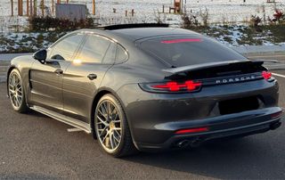 Porsche Panamera 2018