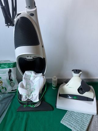 Folletto VK150 + Lavapavimenti Vorwerk